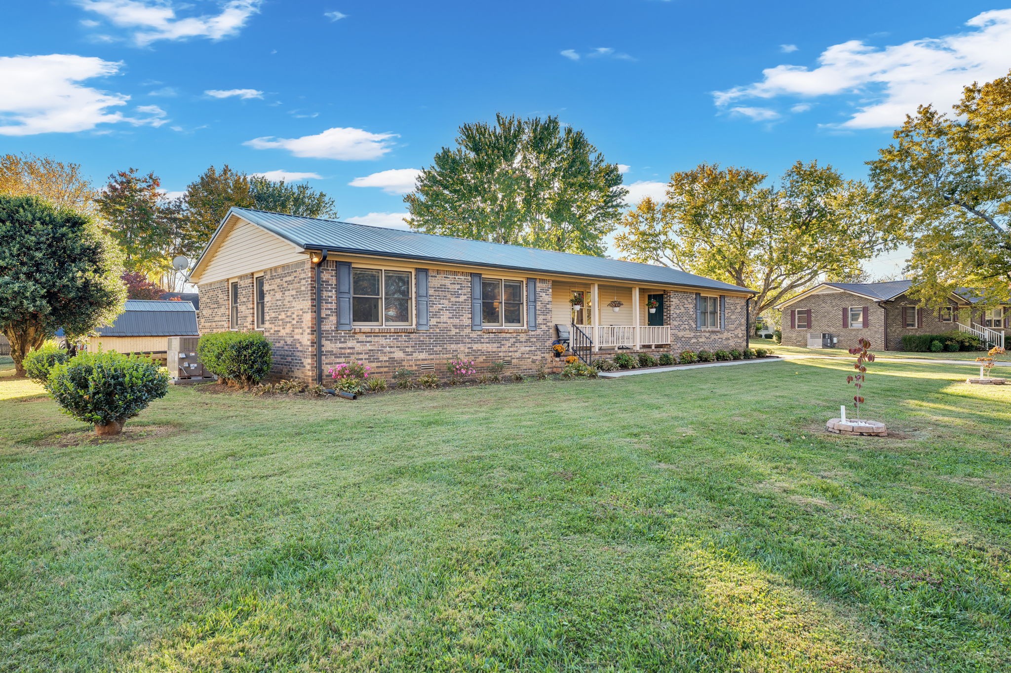 103 Lisa Circle Winchester, TN 37398 - Photo 49 of 61 a view of an house with backyard space and garden