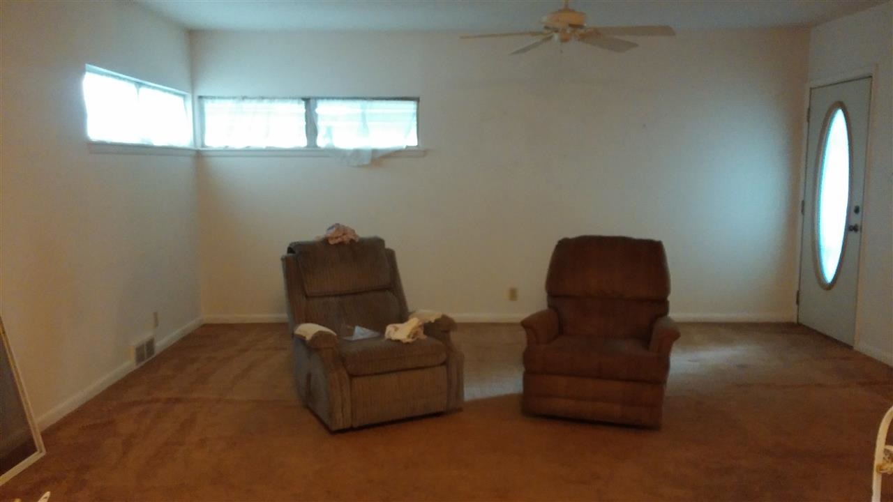 8209 Old State Road Evansville, IN 47711 - Photo 8 of 25