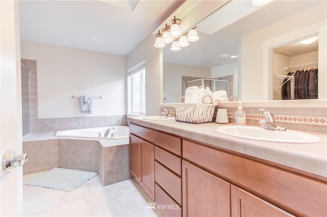 22621 43rd Drive Southeast Bothell, WA 98021 - Photo 18 of 32