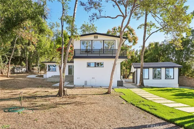 $1,299,000 | 700 Norumbega Drive, Monrovia, CA 91016