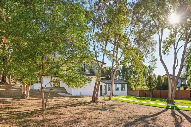 $1,299,000 | 700 Norumbega Drive, Monrovia, CA 91016