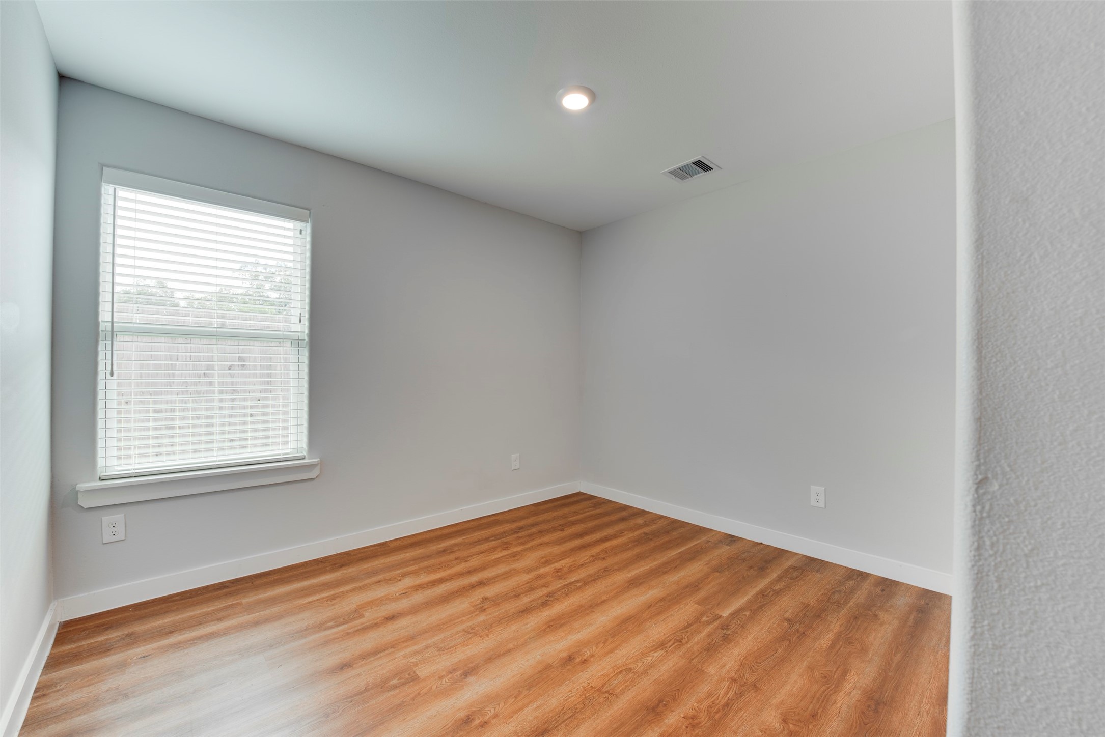 8635 Sunderland Road Houston, TX 77028 - Photo 12 of 23