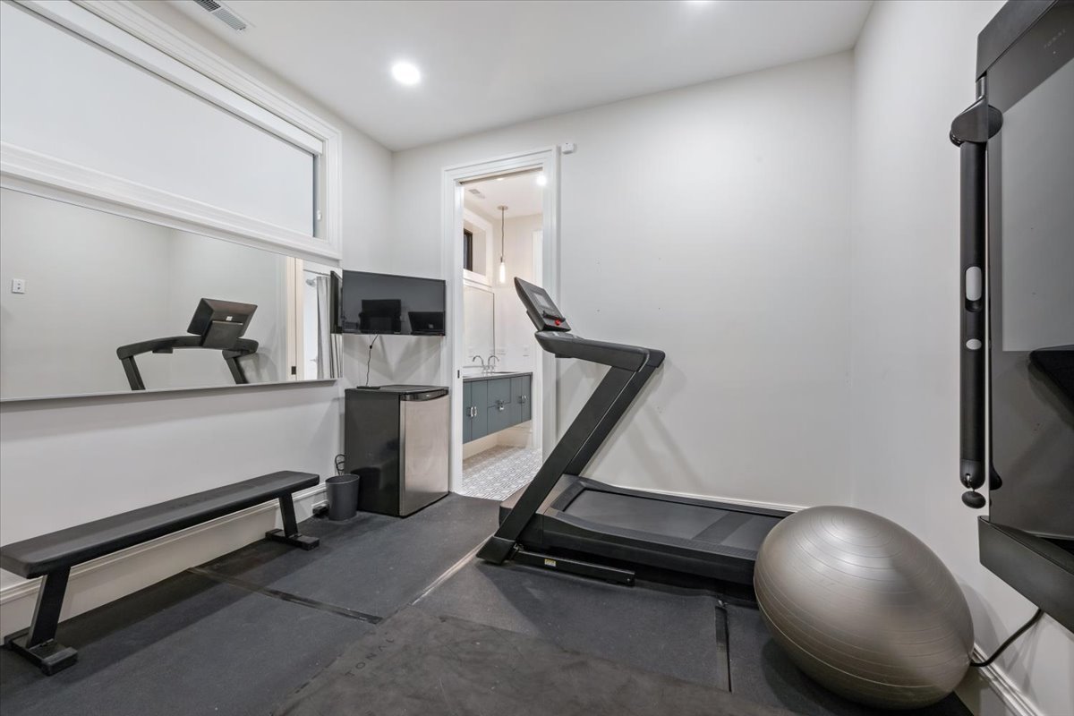 2212 North Halsted Street, Unit 1 Chicago, IL 60614 - Photo 26 of 38