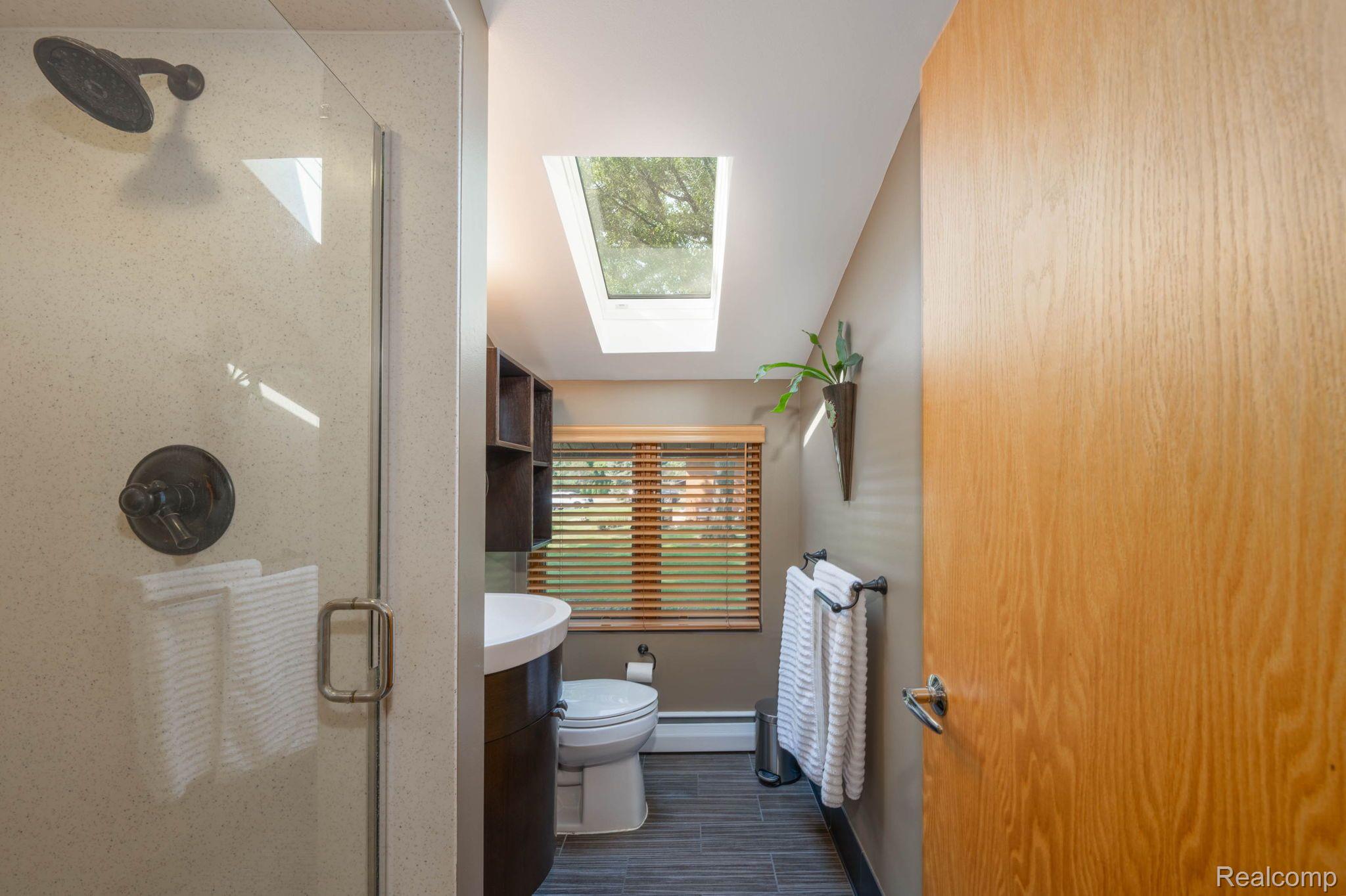 29590 Highmeadow Road Farmington, MI 48334 - Photo 18 of 39 Gallery Image 18
