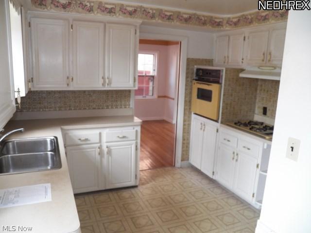 3902 Faversham Road Cleveland, OH 44118 - Photo 12 of 13
