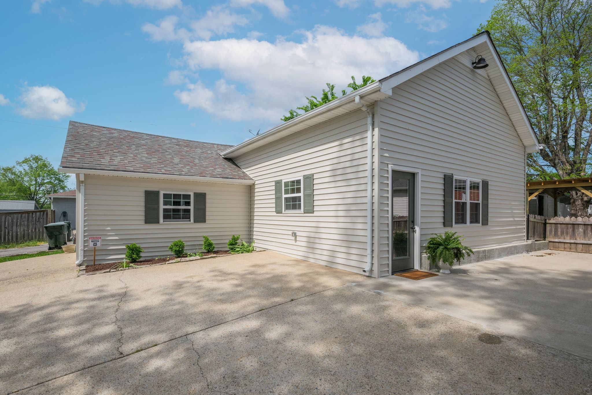 404 Murrell Street Dickson, TN 37055 - Photo 9 of 63