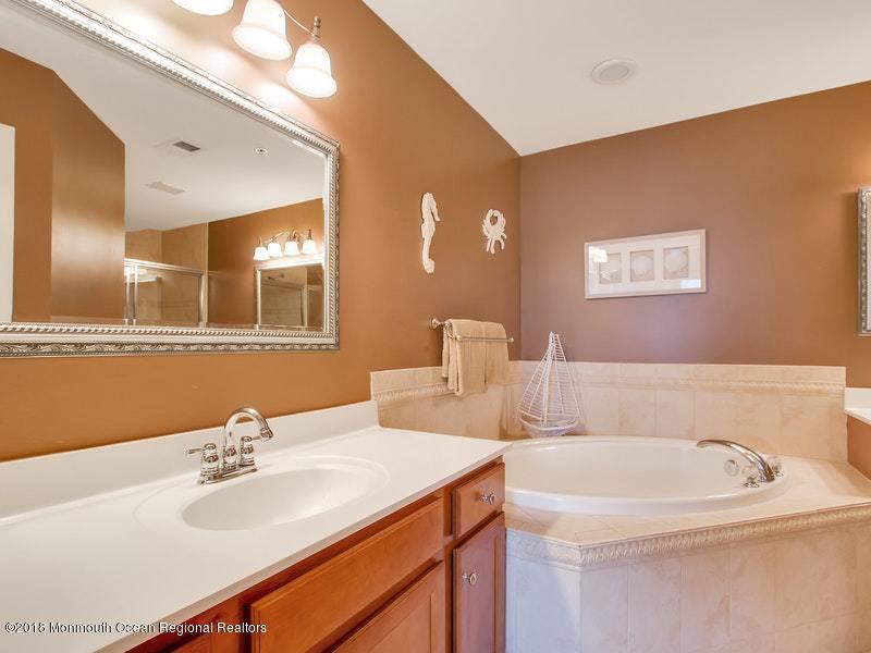 47 Raritan Reach Road South Amboy, NJ 08879 - Photo 18 of 25 020-269292-IMG_2668_6257322