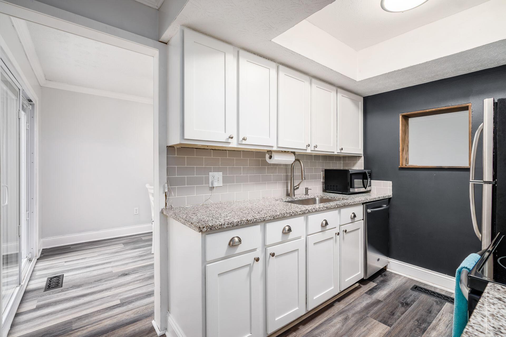 487 Old Coach Road, Unit D Westerville, OH 43081 - Photo 12 of 32 Kitchen