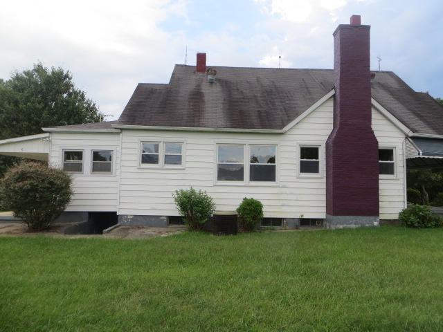 8596 Dickerson Mill Road Moneta, VA 24121 - Photo 2 of 17 2014-09-11_18