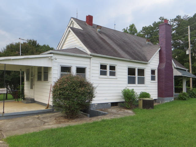 8596 Dickerson Mill Road Moneta, VA 24121 - Photo 4 of 17 2014-09-11_18