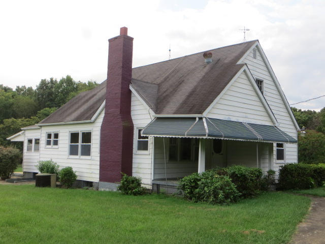 8596 Dickerson Mill Road Moneta, VA 24121 - Photo 5 of 17 2014-09-11_18