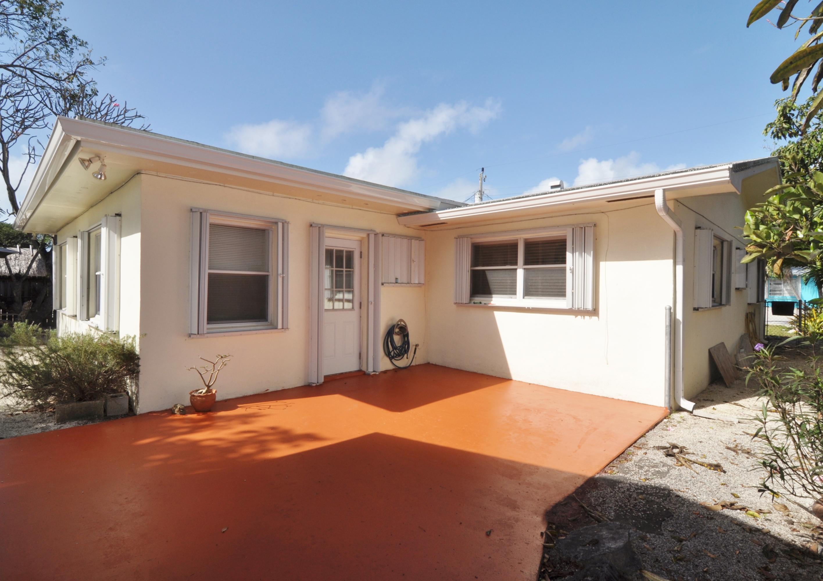 238 2nd Road Key Largo, FL 33037 - Photo 5 of 21 Patio off Florida Room
