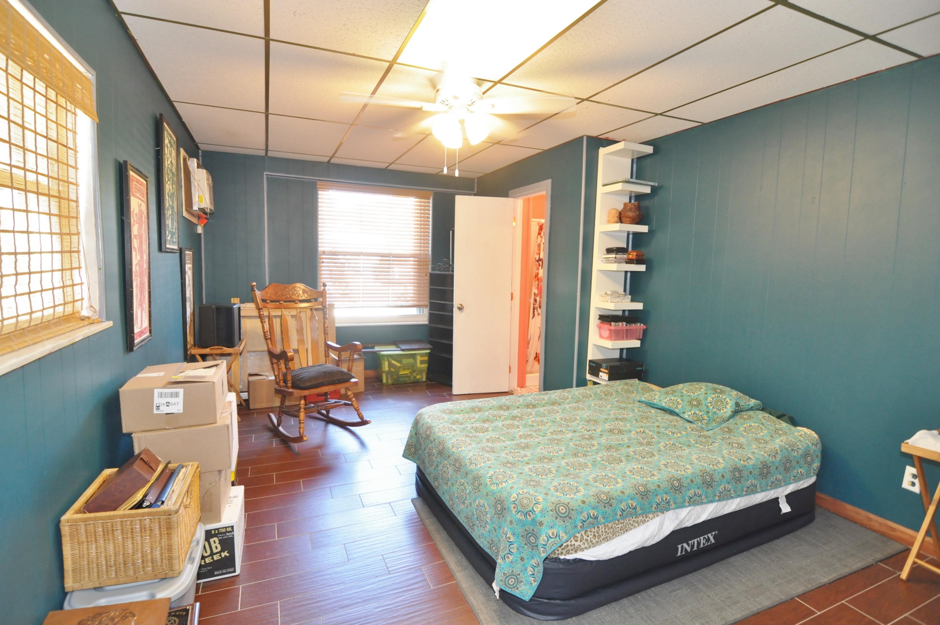 238 2nd Road Key Largo, FL 33037 - Photo 10 of 21 3rd bedroom
