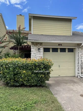 $1,795 | 512 Eberhart Lane, Unit 605, Austin, TX 78745