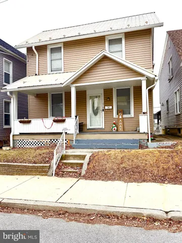 $205,000 | 319 2nd Avenue, Hanover, PA 17331