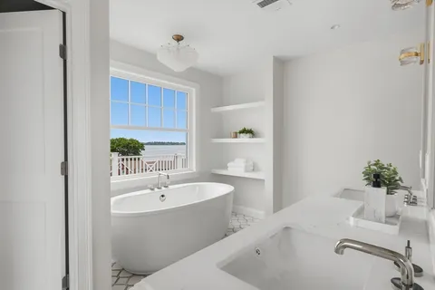 $5,250,000 | 12 Howard Road, Hingham, MA 02043