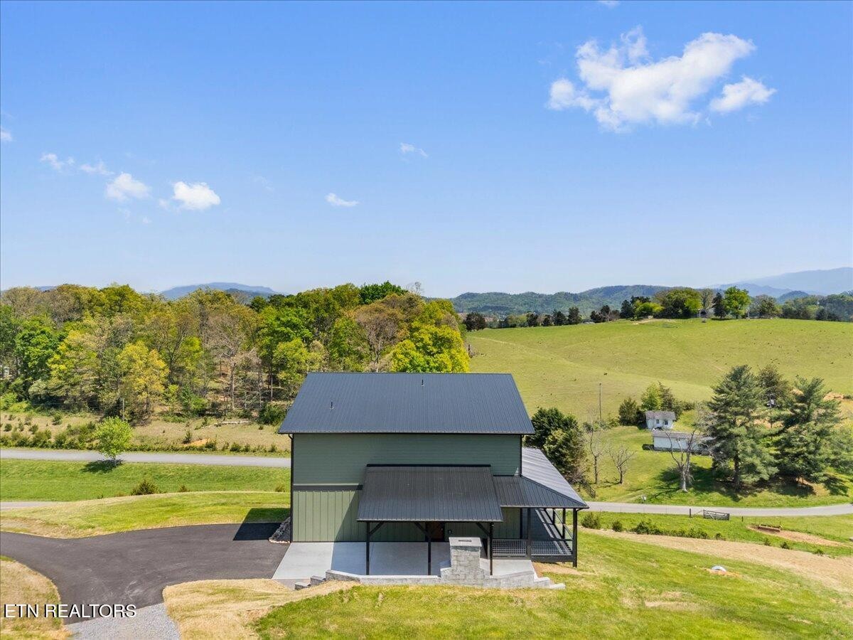 1642 Myers Road Sevierville, TN 37862 - Photo 7 of 56 Gallery Image 7