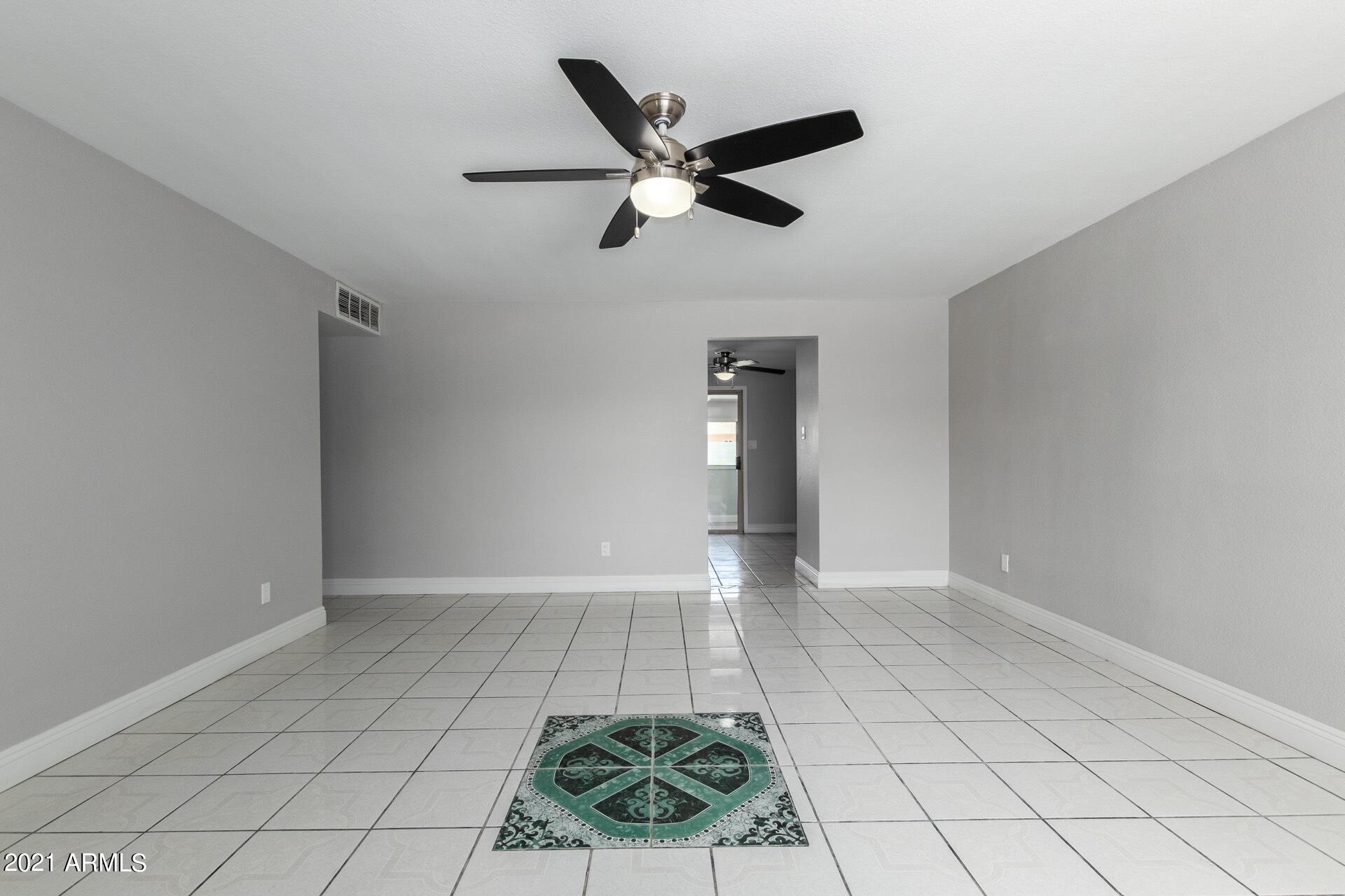 7108 West Almeria Road Phoenix, AZ 85035 - Photo 3 of 27 0003-03 - Almeria