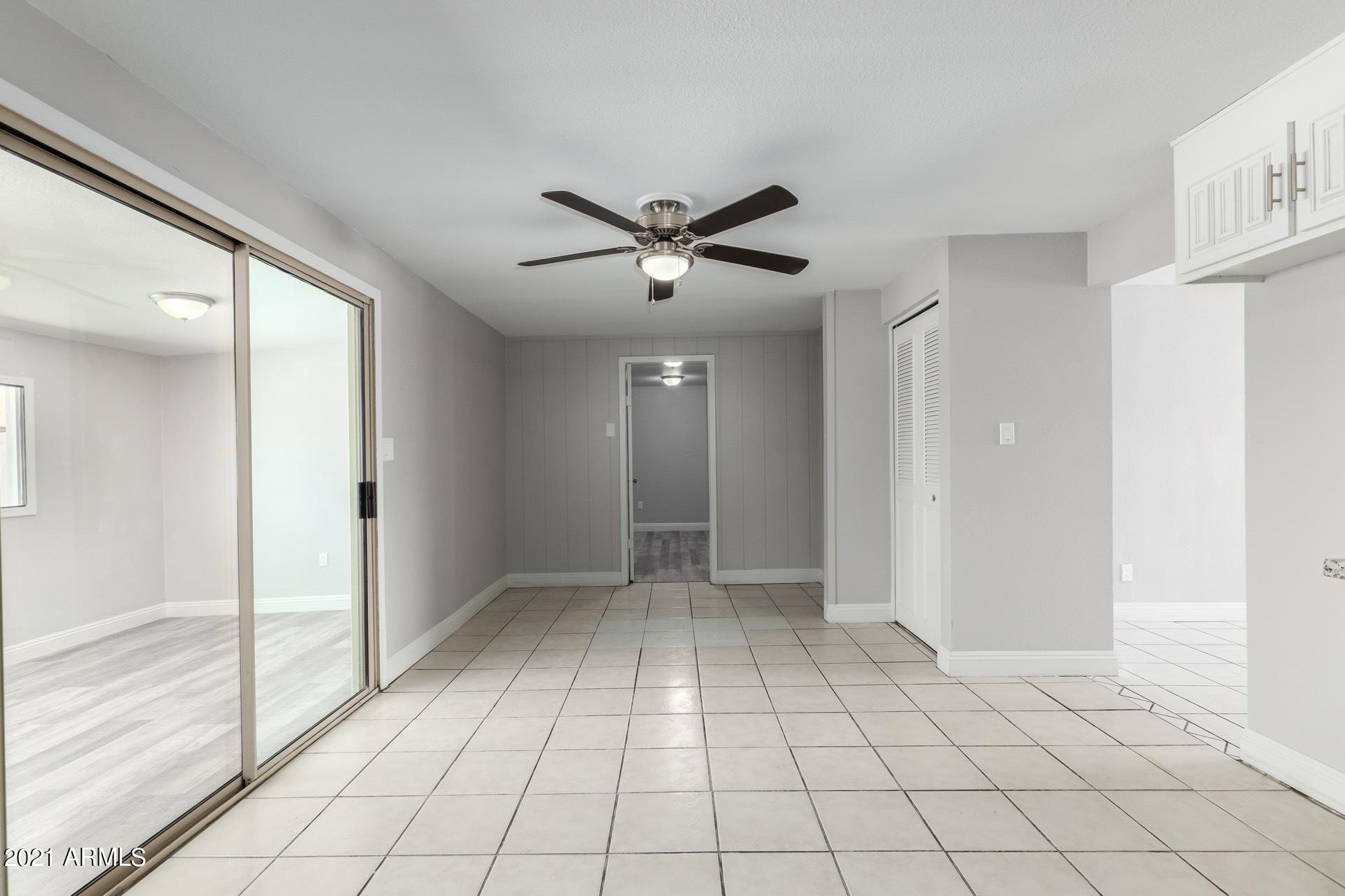 7108 West Almeria Road Phoenix, AZ 85035 - Photo 10 of 27 0010-10 - Almeria