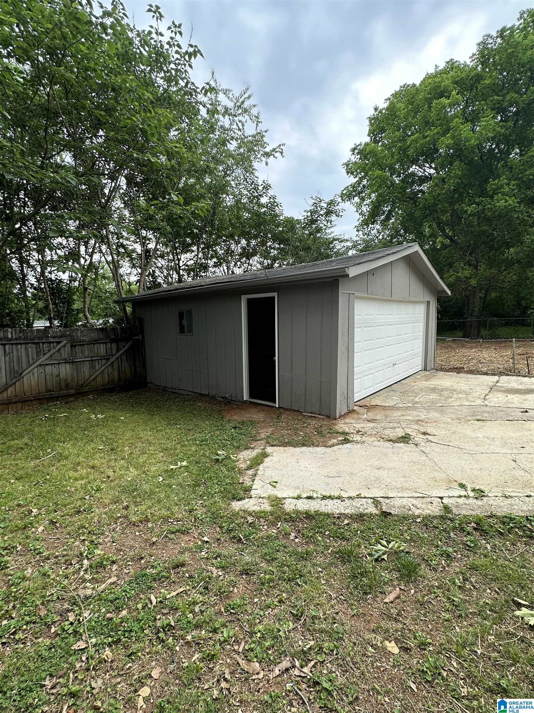 3236 Beech Avenue Southwest Birmingham, AL 35221 - Photo 19 of 21
