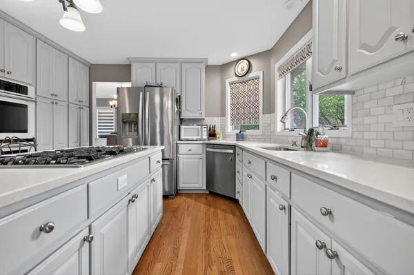 $550,000 | 2914 Morningside Drive, Crown Point, IN 46307