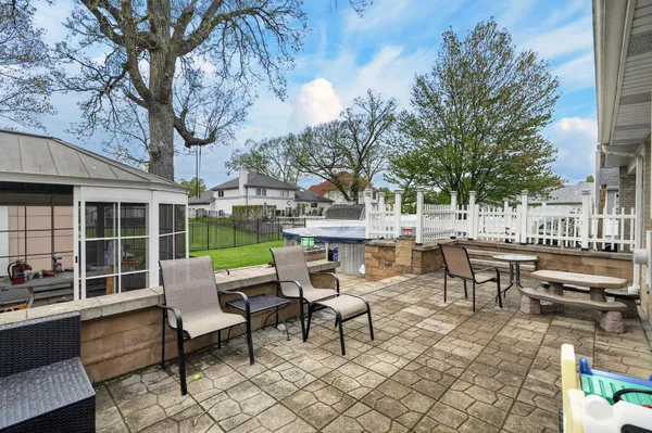 $550,000 | 2914 Morningside Drive, Crown Point, IN 46307