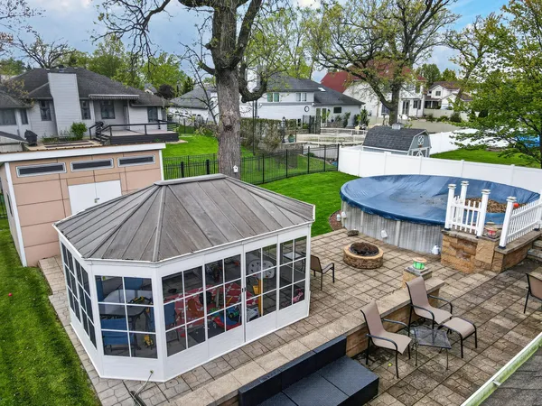 $550,000 | 2914 Morningside Drive, Crown Point, IN 46307