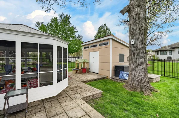 $550,000 | 2914 Morningside Drive, Crown Point, IN 46307
