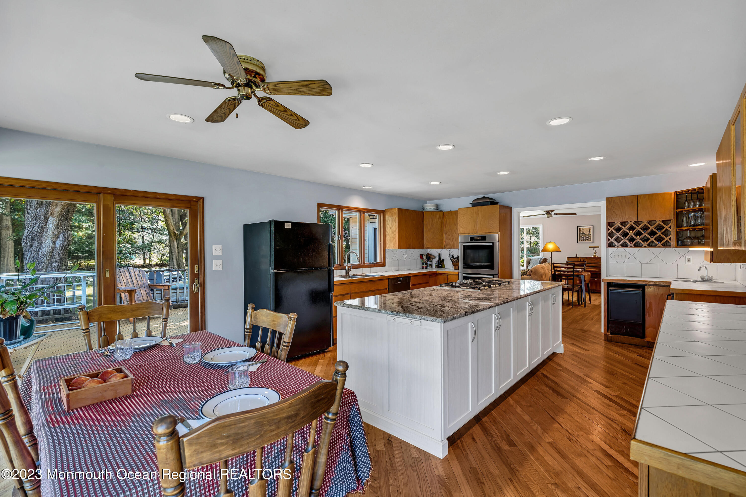 387 Oak Hill Road Red Bank, NJ 07701 - Photo 11 of 48 Eat-in Kitchen