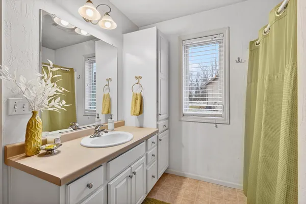 $315,000 | N262 Eastowne Lane, Appleton, WI 54915