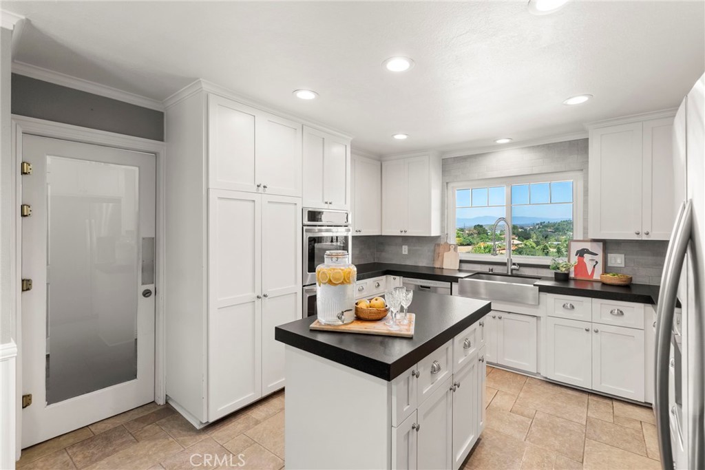 5012 Sleeping Indian Road Fallbrook, CA 92028 - Photo 15 of 59 Gallery Image 15