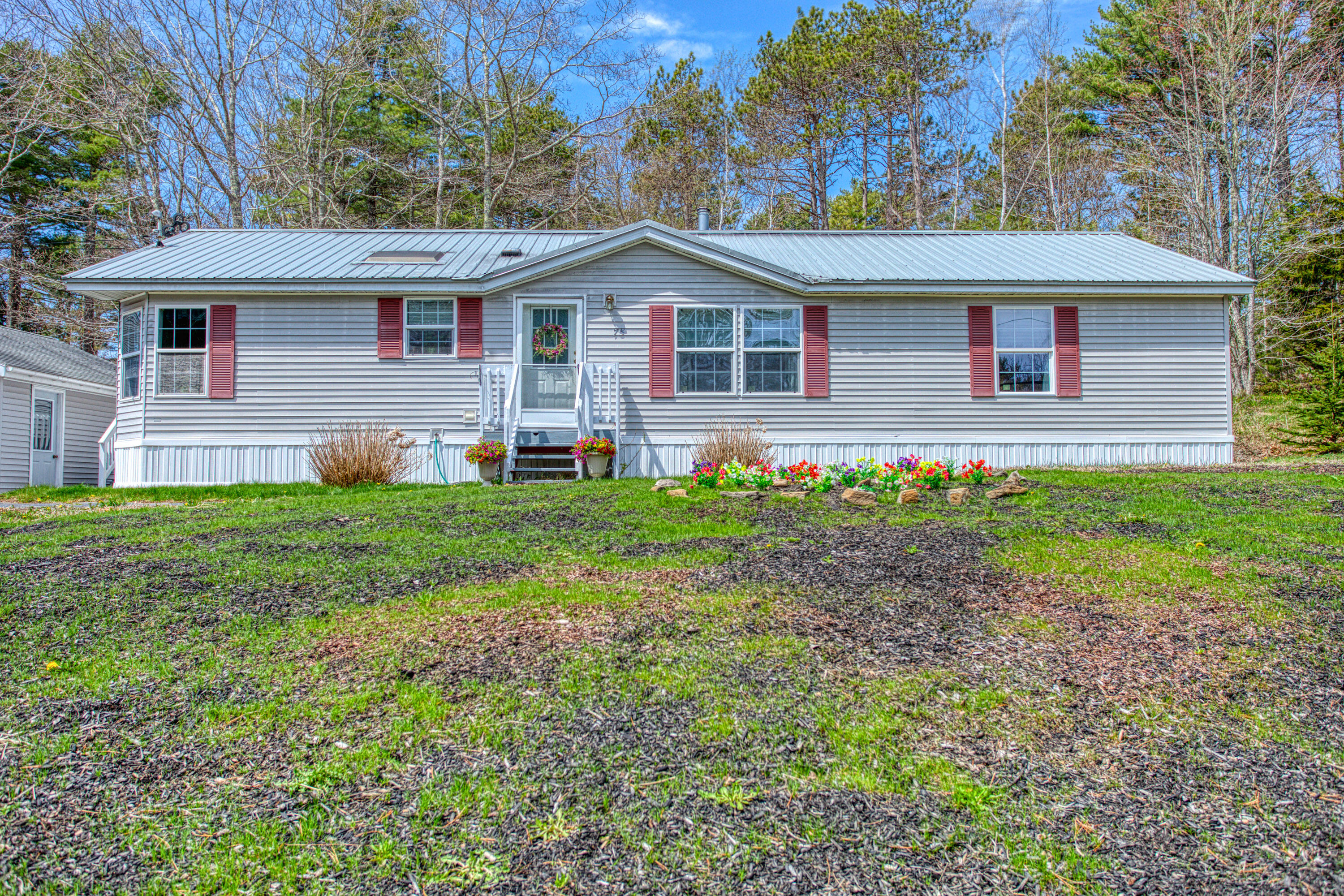 75 Reed Road Boothbay Harbor, ME 04538 - Photo 4 of 36 Front View