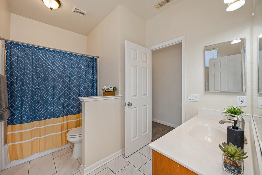 5621 Elk Spring Way Elk Grove, CA 95758 - Photo 21 of 35