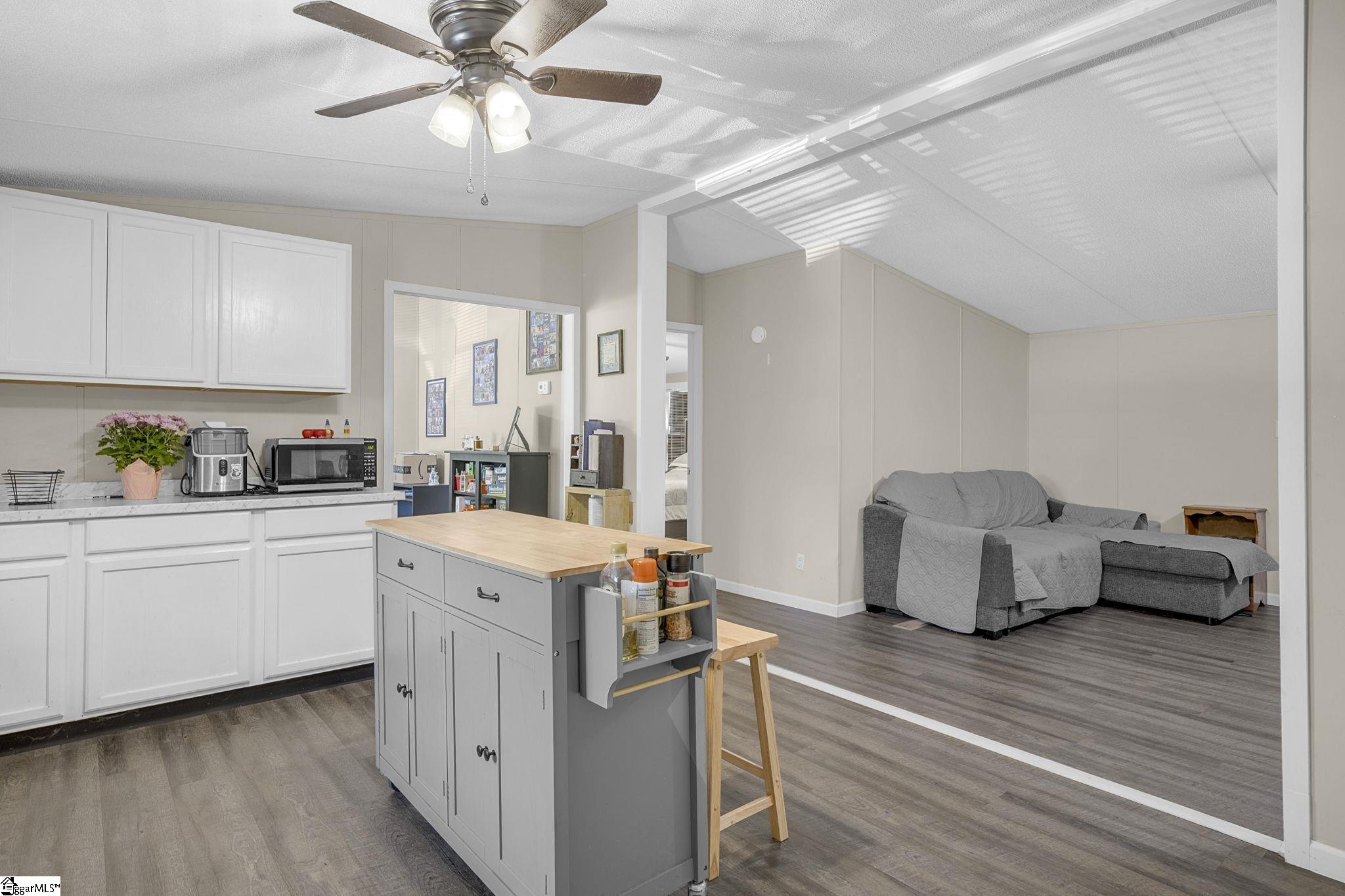 313 West Bagwell Road Liberty, SC 29657 - Photo 15 of 37