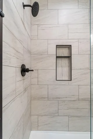 $489,900 | 5033 Ikram Oaks Lane, Jackson, MI 49201