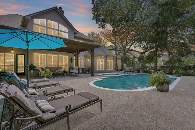 $1,275,000 | 110 Century Drive, Friendswood, TX 77546