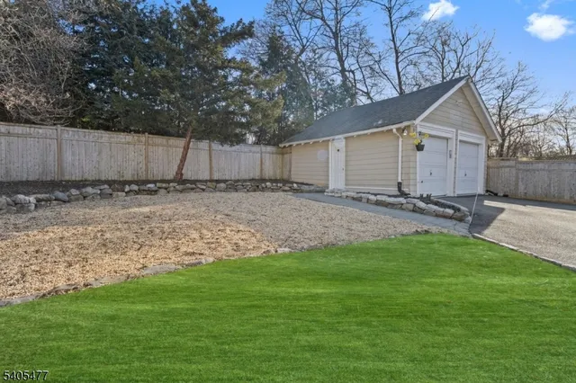 $899,900 | 116 Mountain Avenue, North Caldwell, NJ 07006