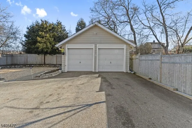 $899,900 | 116 Mountain Avenue, North Caldwell, NJ 07006