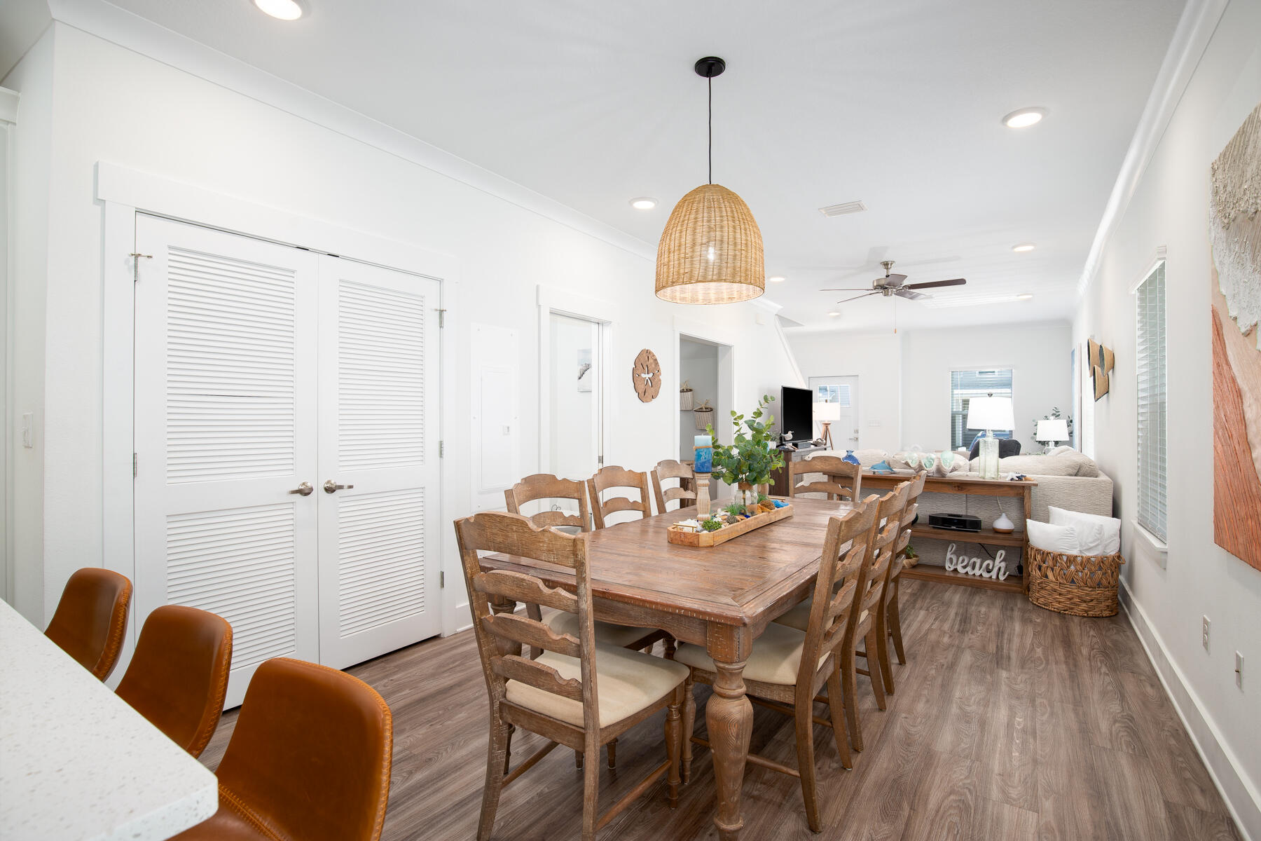 148 North Sand Palm Road Freeport, FL 32439 - Photo 4 of 17 a view of a dining room with furniture