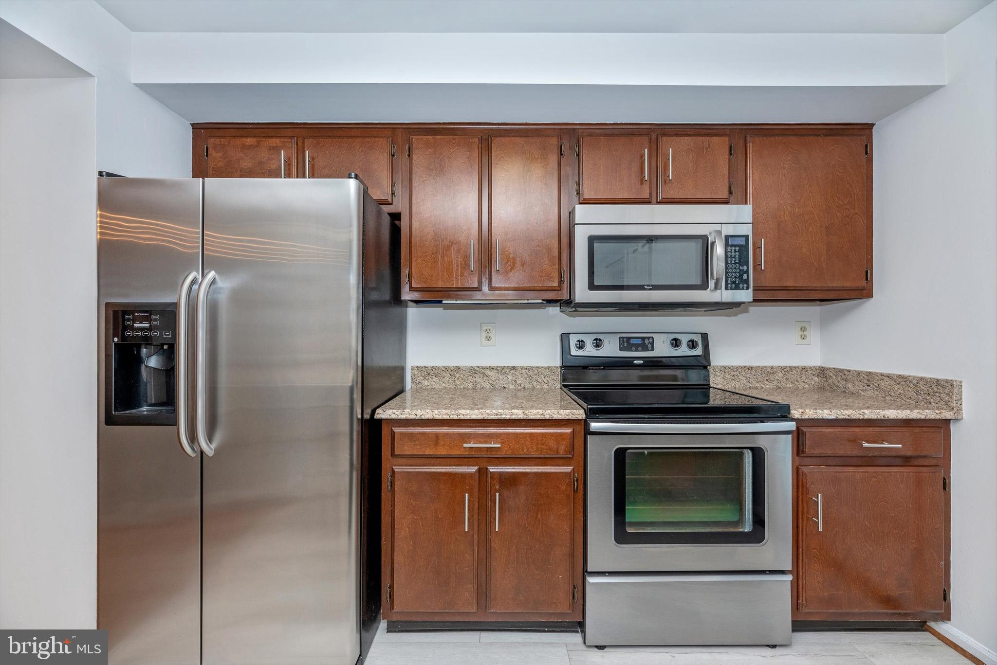 8021 Hollow Reed Court Frederick, MD 21701 - Photo 14 of 55 Stainless steel appliances