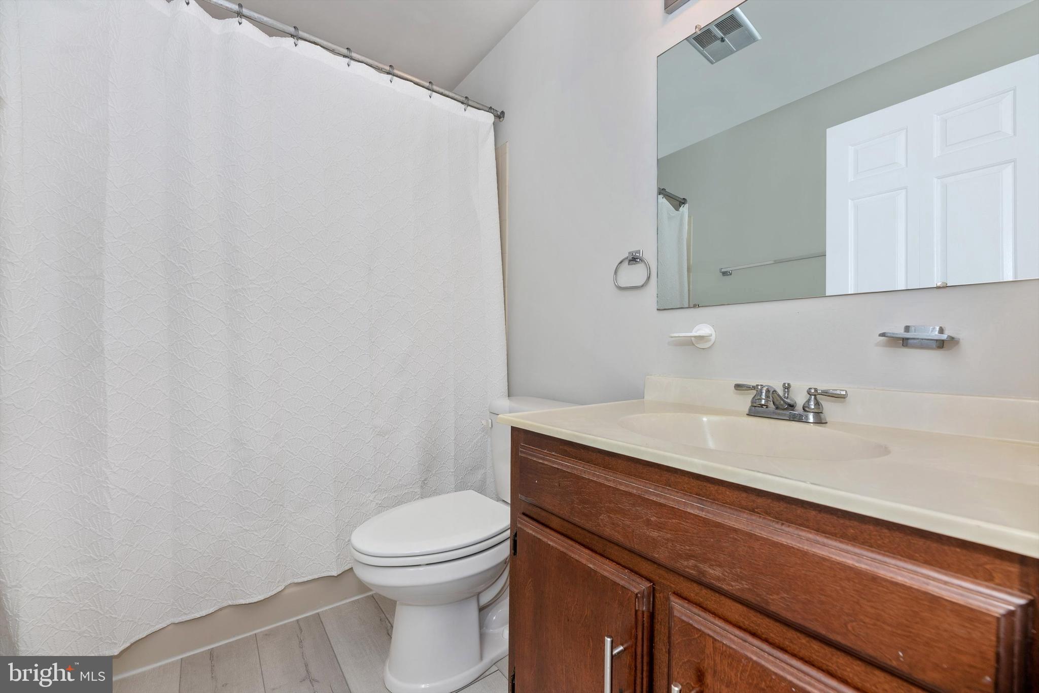 8021 Hollow Reed Court Frederick, MD 21701 - Photo 34 of 55 Hall bath with new flooring!
