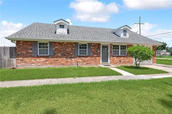 $2,350 | 1101 Field Avenue, Metairie, LA 70001