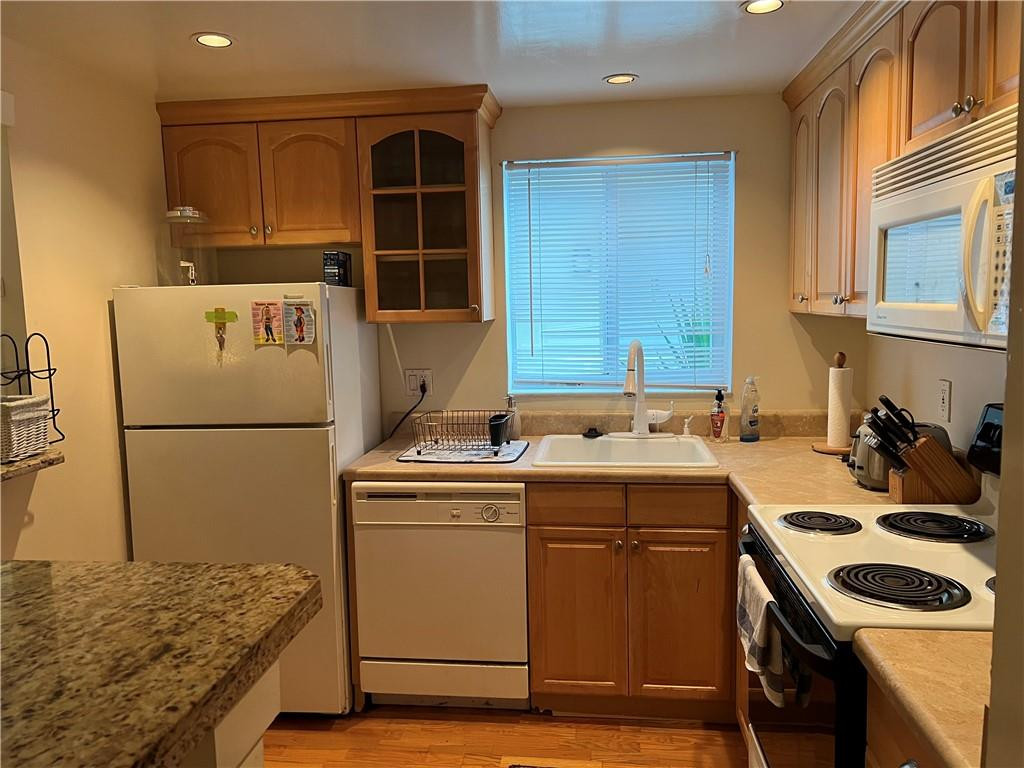 1320 Miami Road, Unit 9 Fort Lauderdale, FL 33316 - Photo 1 of 19 Kitchen