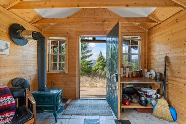 $145,000 | 31 Hwy Metaline Falls, Metaline Falls, WA 99153