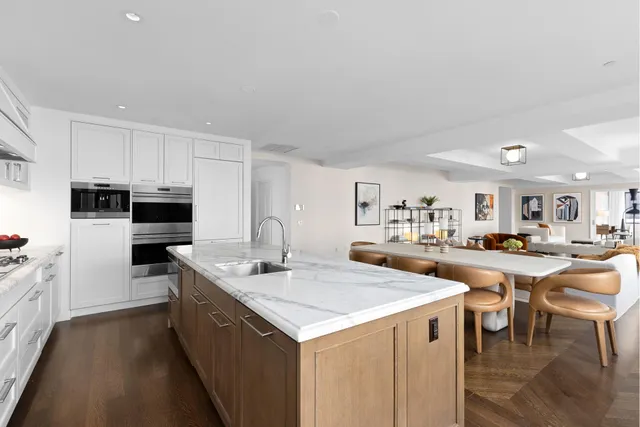 $9,345,000 | 220 East 20th Street, Unit PH | Gramercy