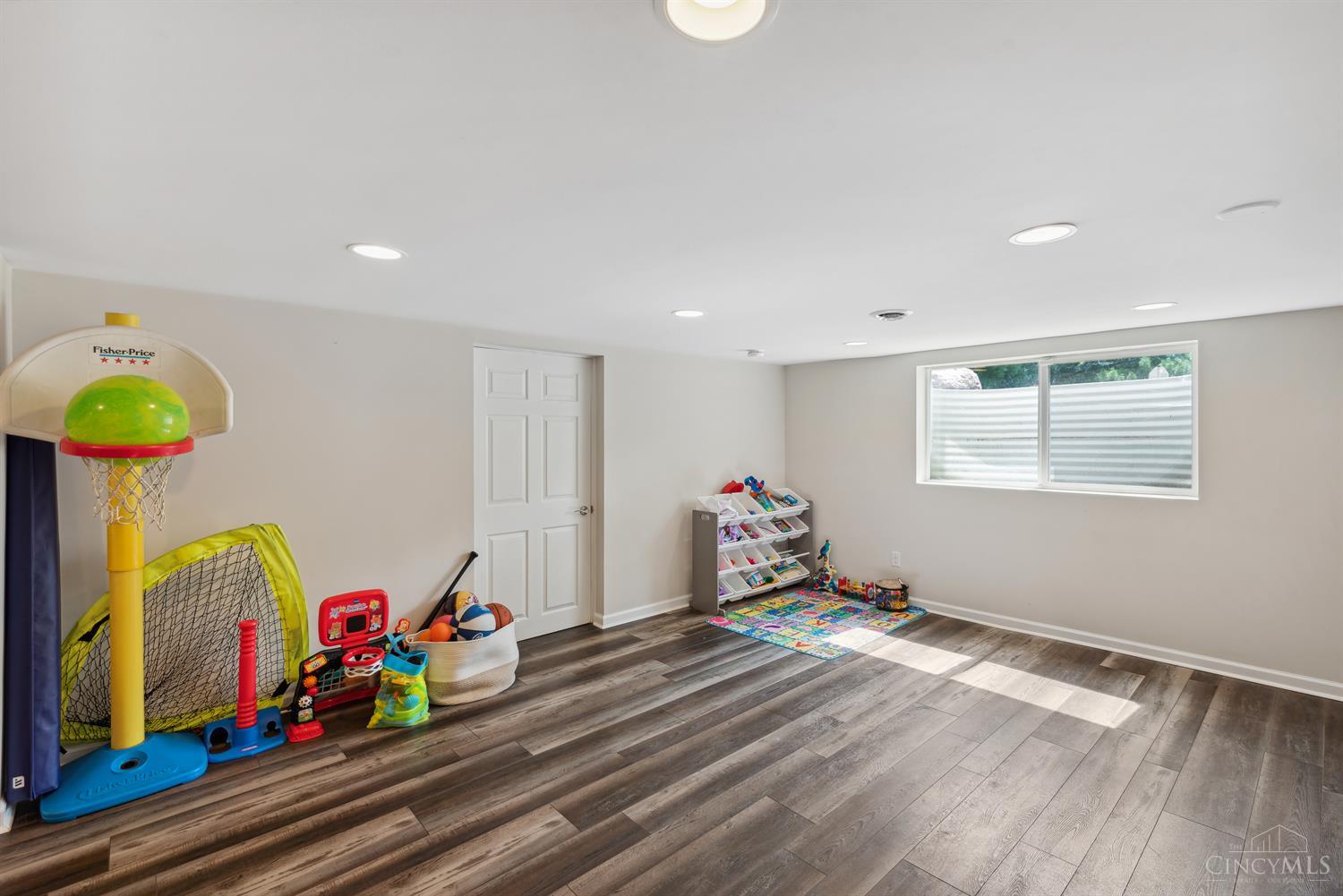554 Reily Road Cincinnati, OH 45215 - Photo 22 of 27