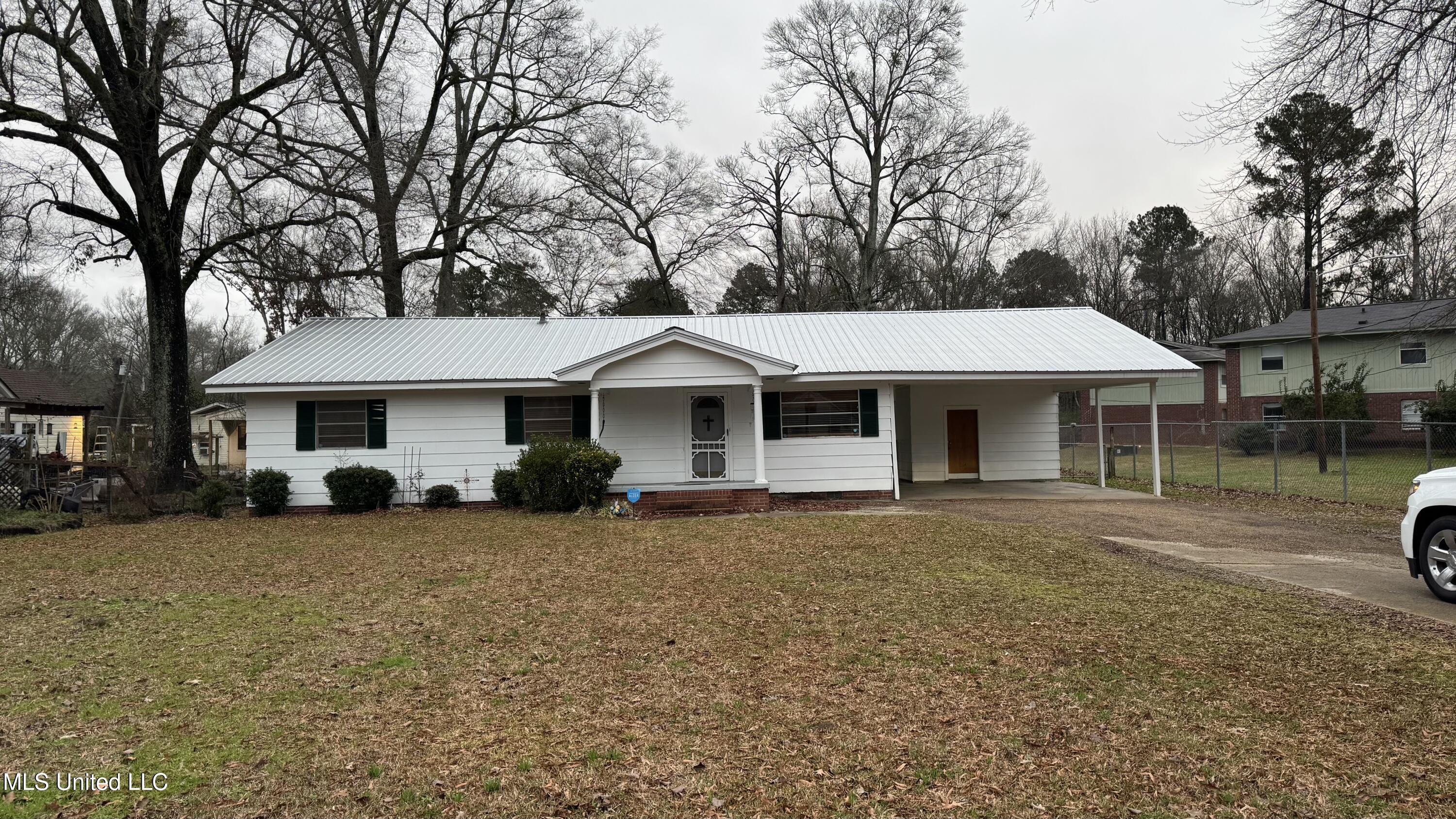 145 Jones Street Forest, MS 39074 - Photo 1 of 14 IMG_4709