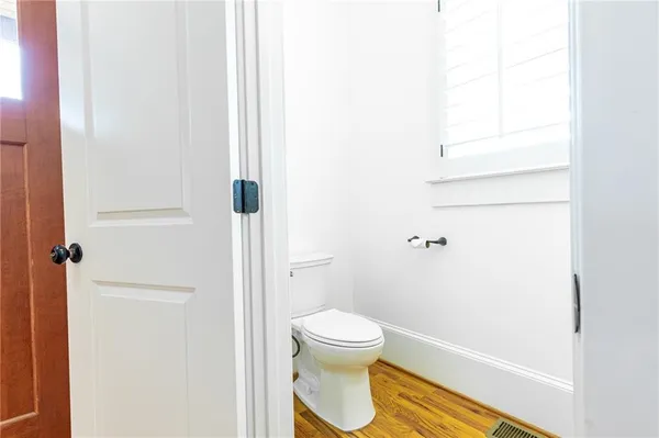 $5,200 | 2288 Oakview Road Northeast, Atlanta, GA 30317