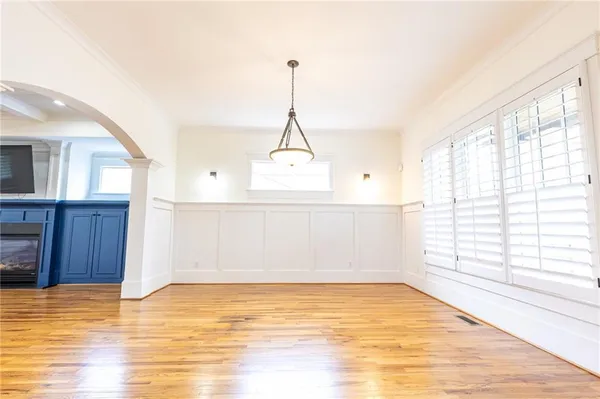 $5,200 | 2288 Oakview Road Northeast, Atlanta, GA 30317