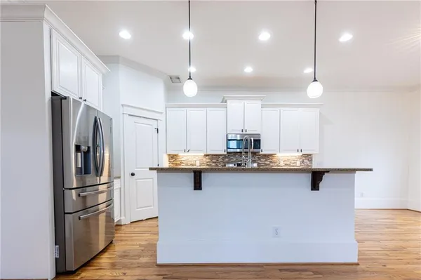 $5,200 | 2288 Oakview Road Northeast, Atlanta, GA 30317